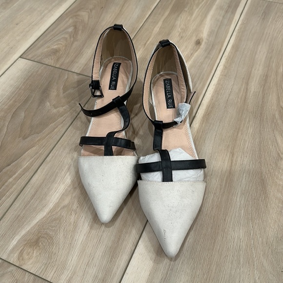 New Women’s Izabella Rue Brand Size 11 Short Ankle Buckle Heels Black Tan NWOT - Picture 3 of 7